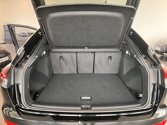 Audi Q4 e-tron 14 of 15