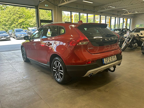 Volvo V40 Cross Country 5 of 5