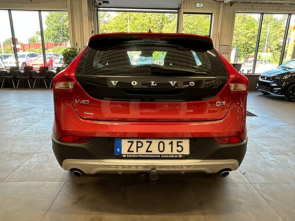 Volvo V40 Cross Country 8 of 19