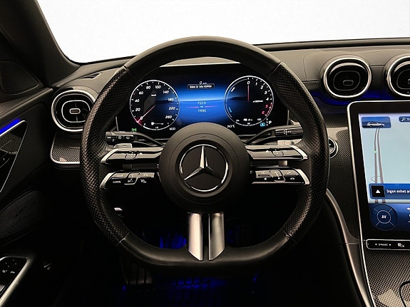 Mercedes-Benz 300 CD 16 of 30