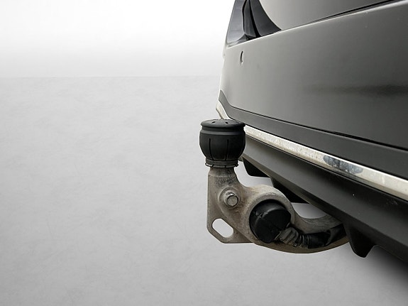 Mercedes-Benz 300 CD 10 of 30