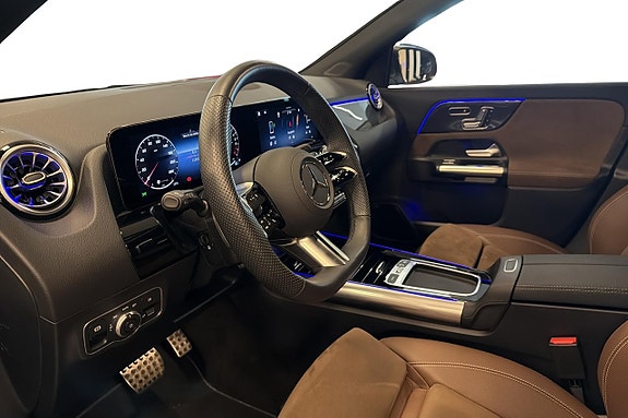 Mercedes-Benz GLA250 e 7 of 16