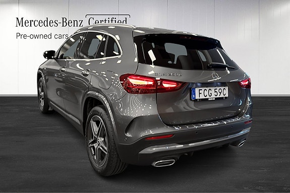 Mercedes-Benz GLA250 e 4 of 5