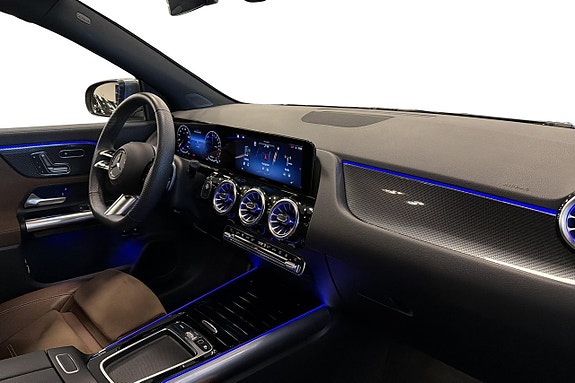 Mercedes-Benz GLA250 e 11 of 16
