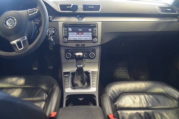 Volkswagen Passat 20 of 23