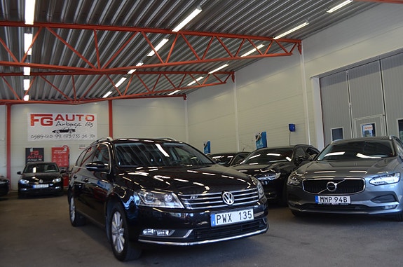 Volkswagen Passat 14 of 23