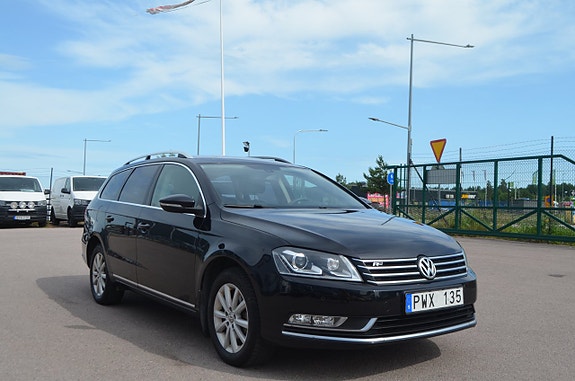Volkswagen Passat 10 of 23