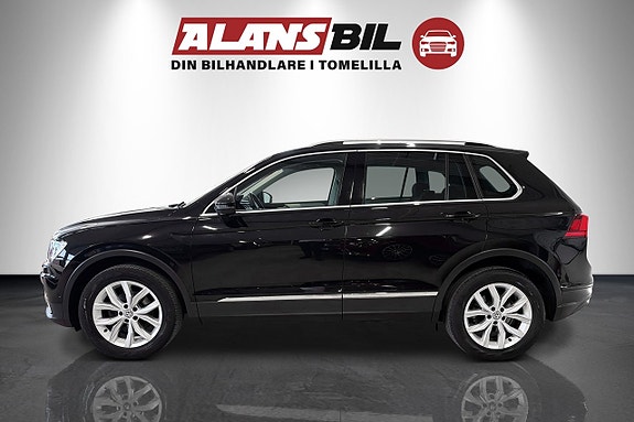Volkswagen Tiguan 3 of 5