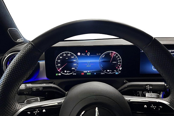 Mercedes-Benz CLA250 e 5 of 12