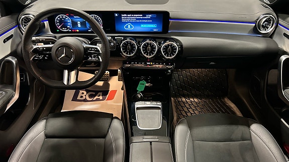 Mercedes-Benz CLA250 e 4 of 5