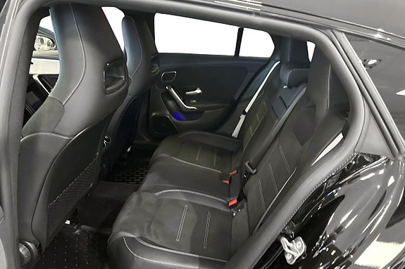 Mercedes-Benz CLA250 e 9 of 12