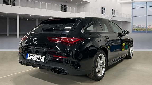 Mercedes-Benz CLA250 e 3 of 5