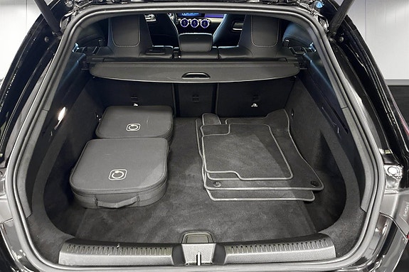 Mercedes-Benz CLA250 e 12 of 12
