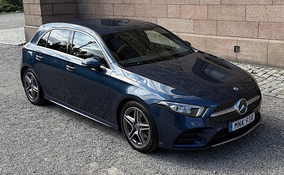 Mercedes-Benz A220 d 2 of 5