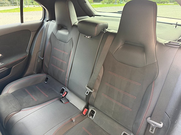 Mercedes-Benz A220 d 13 of 27