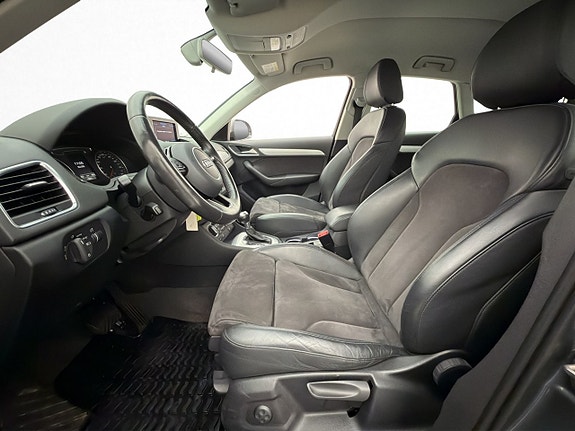 Audi Q3 12 of 30