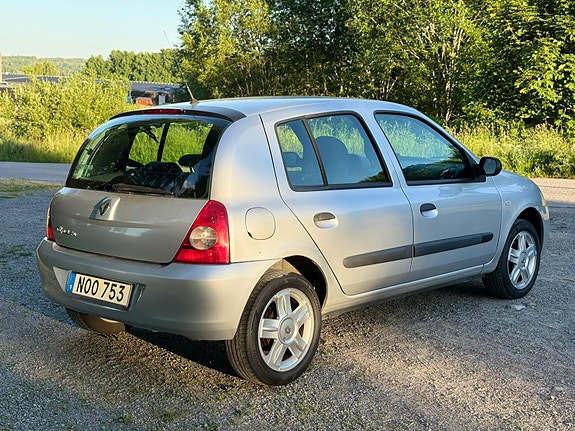 Renault Clio 3 of 5