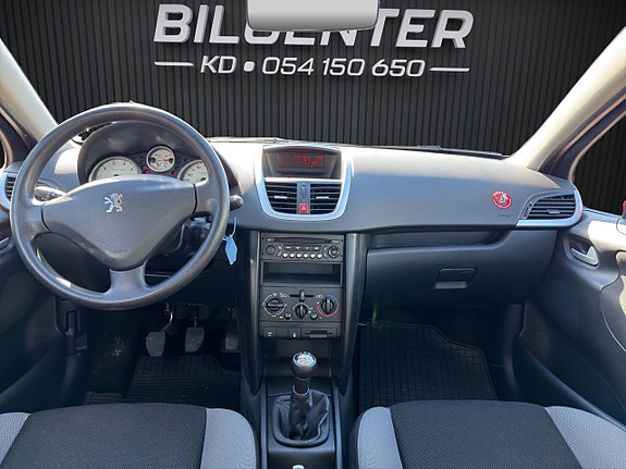 Peugeot 207 11 of 16