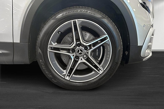 Mercedes-Benz GLB220 d 11 of 26