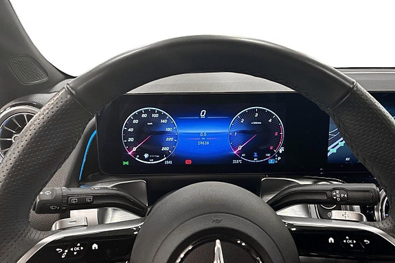 Mercedes-Benz GLB220 d 5 of 26