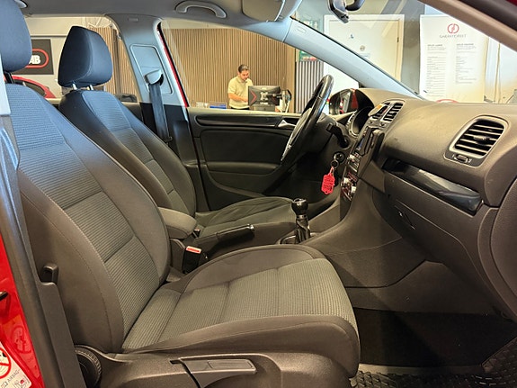 Volkswagen Golf VI 23 of 24