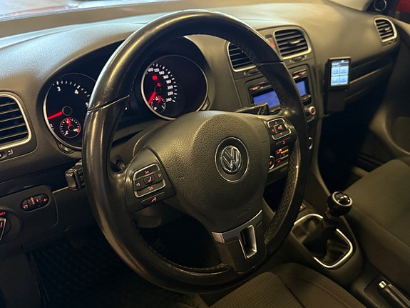 Volkswagen Golf VI 16 of 24