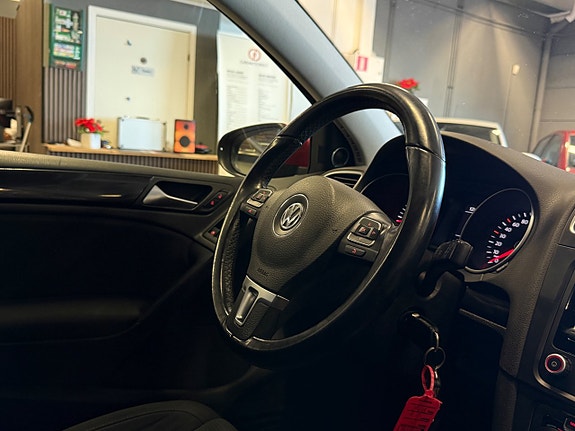 Volkswagen Golf VI 22 of 24