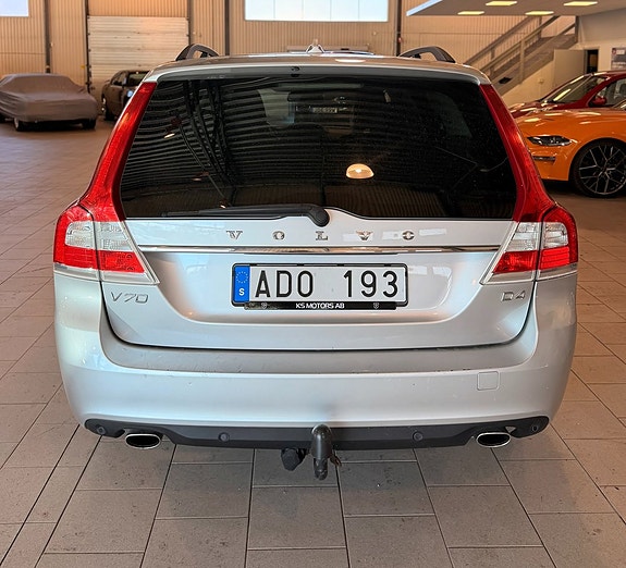 Volvo V70 6 of 19