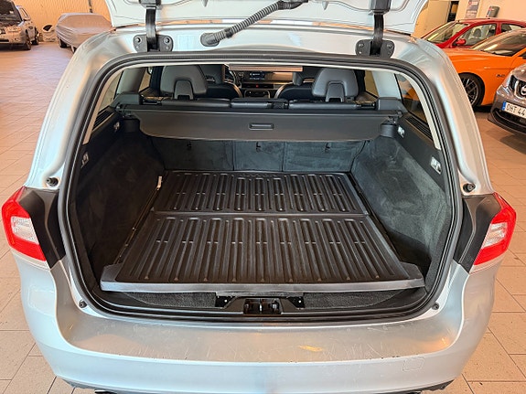 Volvo V70 15 of 19