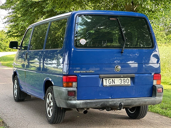 Volkswagen Caravelle 3 of 5