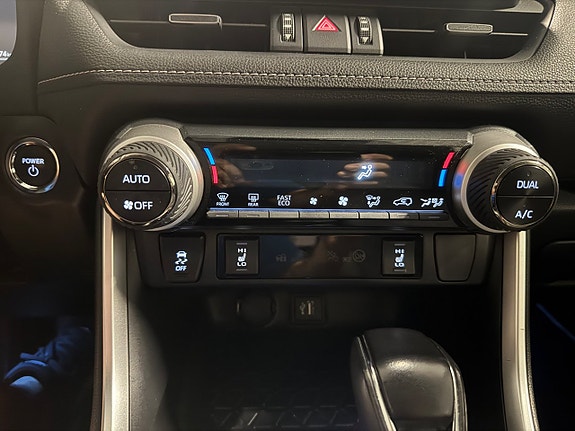 Toyota RAV4 20 of 25