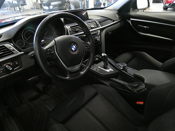 BMW 320d 12 of 23