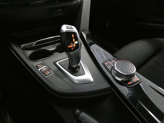 BMW 320d 17 of 23