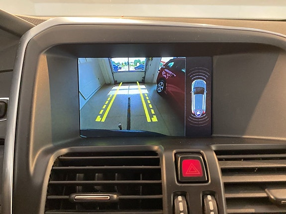 Volvo XC60 14 of 15
