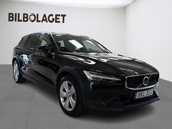 Volvo V60 Cross Country 4 of 5