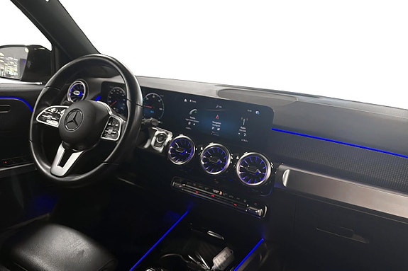 Mercedes-Benz EQB300 10 of 12