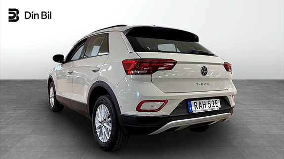 Volkswagen T-Roc 3 of 5