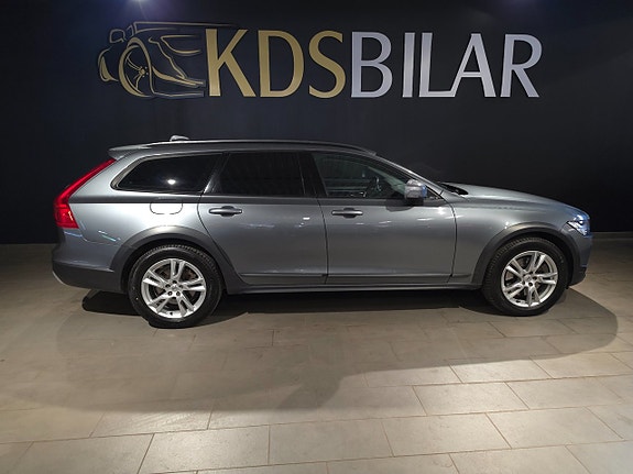 Volvo V90 Cross Country 4 of 5