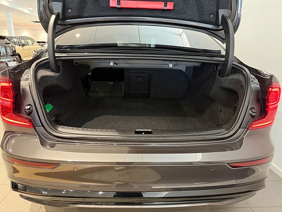 Volvo S60 7 of 17