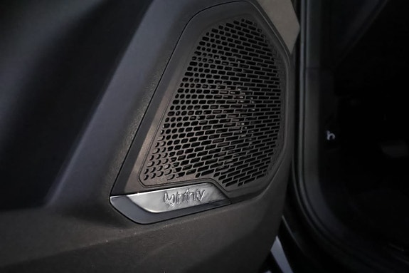 Lynk & Co 01 18 of 23