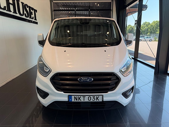Ford Transit Custom 2 of 9