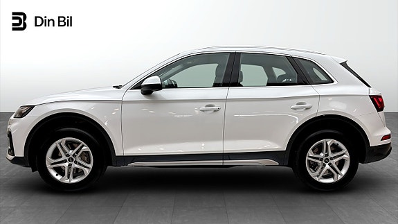 Audi Q5 2 of 5