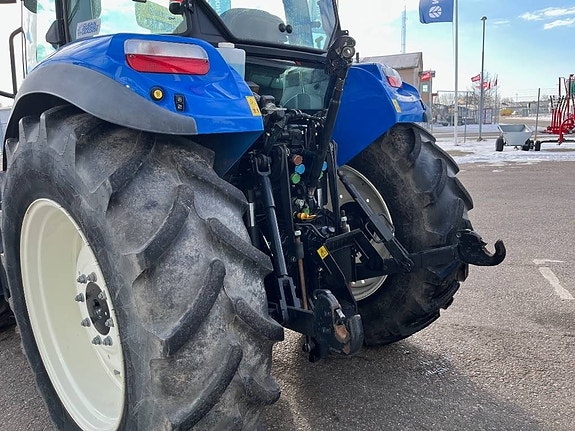 New Holland T5.115 DC 13 of 15