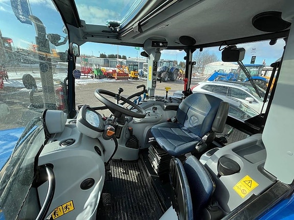 New Holland T5.115 DC 9 of 15