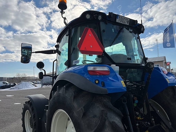 New Holland T5.115 DC 14 of 15