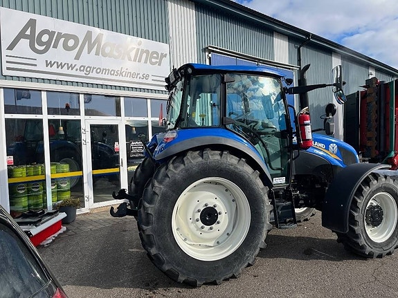 New Holland T5.115 DC 4 of 15