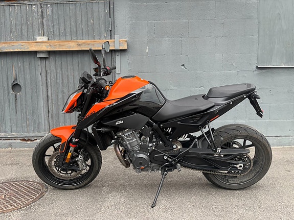 KTM 890 Duke "Techpack" 4 of 8