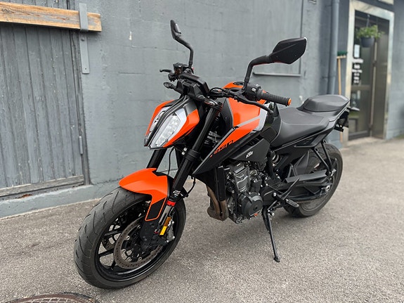 KTM 890 Duke "Techpack" 5 of 8