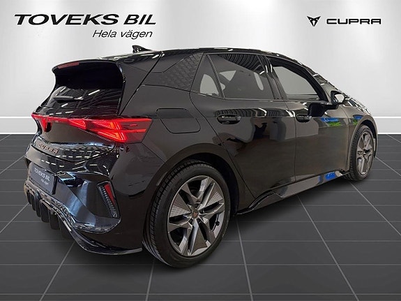 Cupra Born 2 of 18