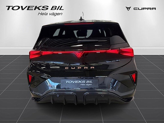Cupra Born 3 of 18